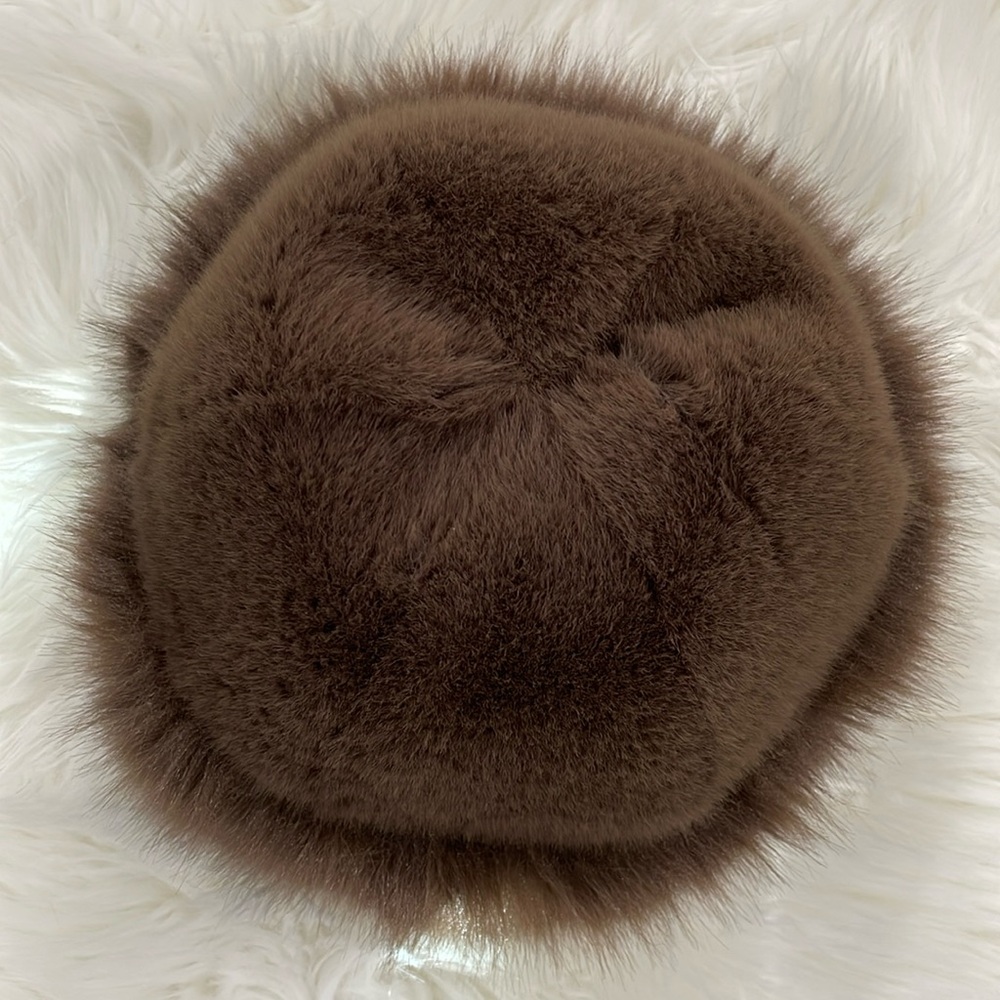 NWT Soft milk chocolate brown fur faux warm Winter Hat average to large size fit